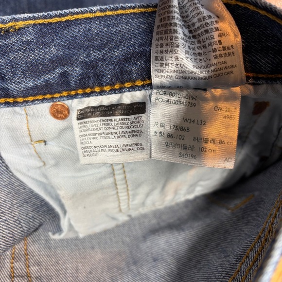 Levi's 501 Jeans Men's 34x32 Blue Denim Button Fly Classic Fit Casual Travel - Picture 6 of 9